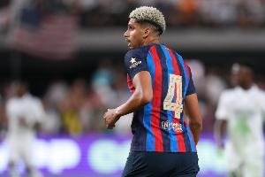 华体会HTH平台-每体：阿劳霍地面对抗的强项正在弱化，造越位方面则成为问题所在