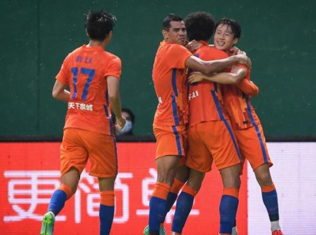 华体会官方平台下载-史上第二！12轮缔造泰山不可逾越 领跑等于夺冠吗？